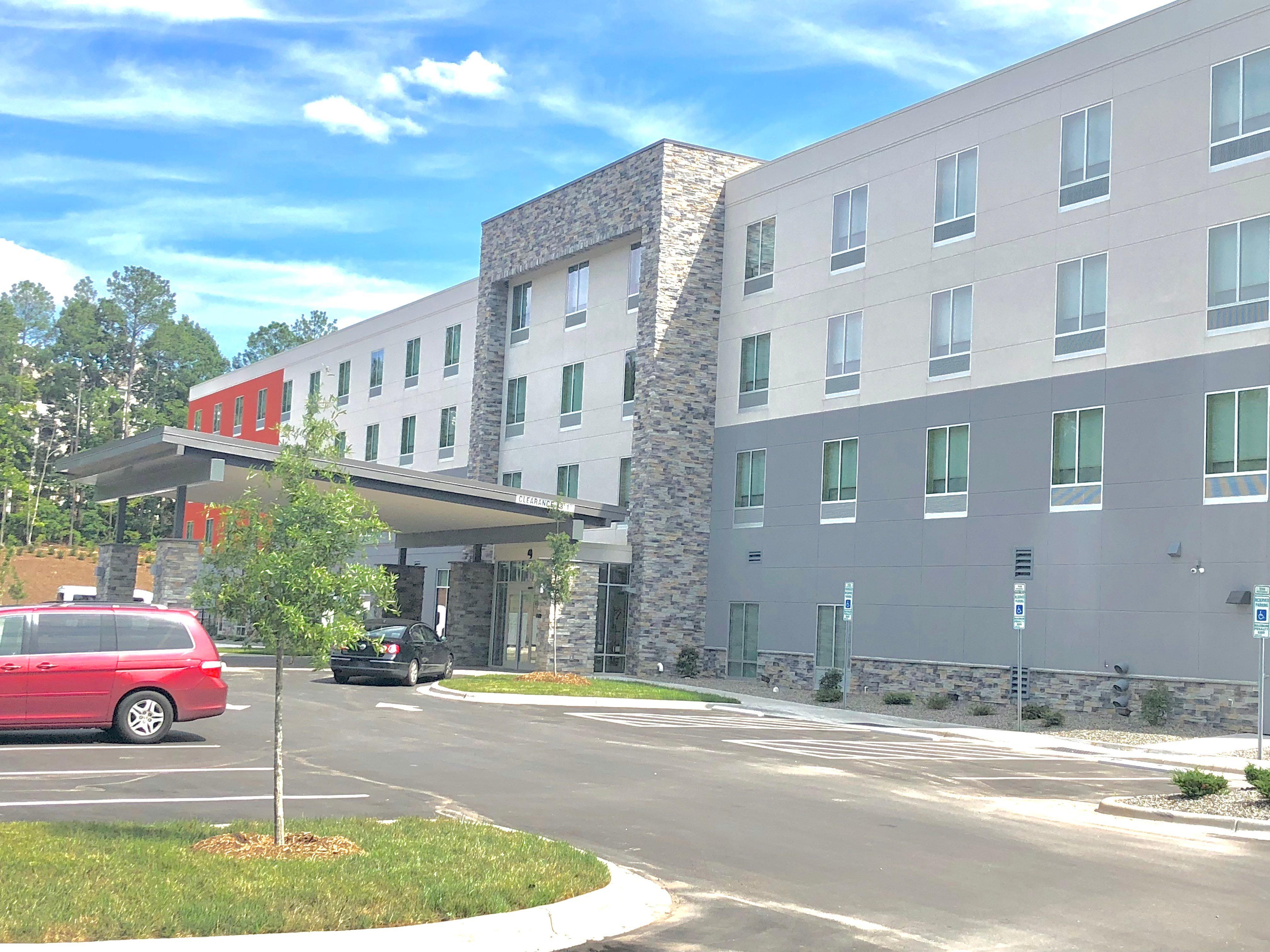 Holiday Inn Express & Suites Raleigh Airport - Brier Creek By Ihg Buitenkant foto