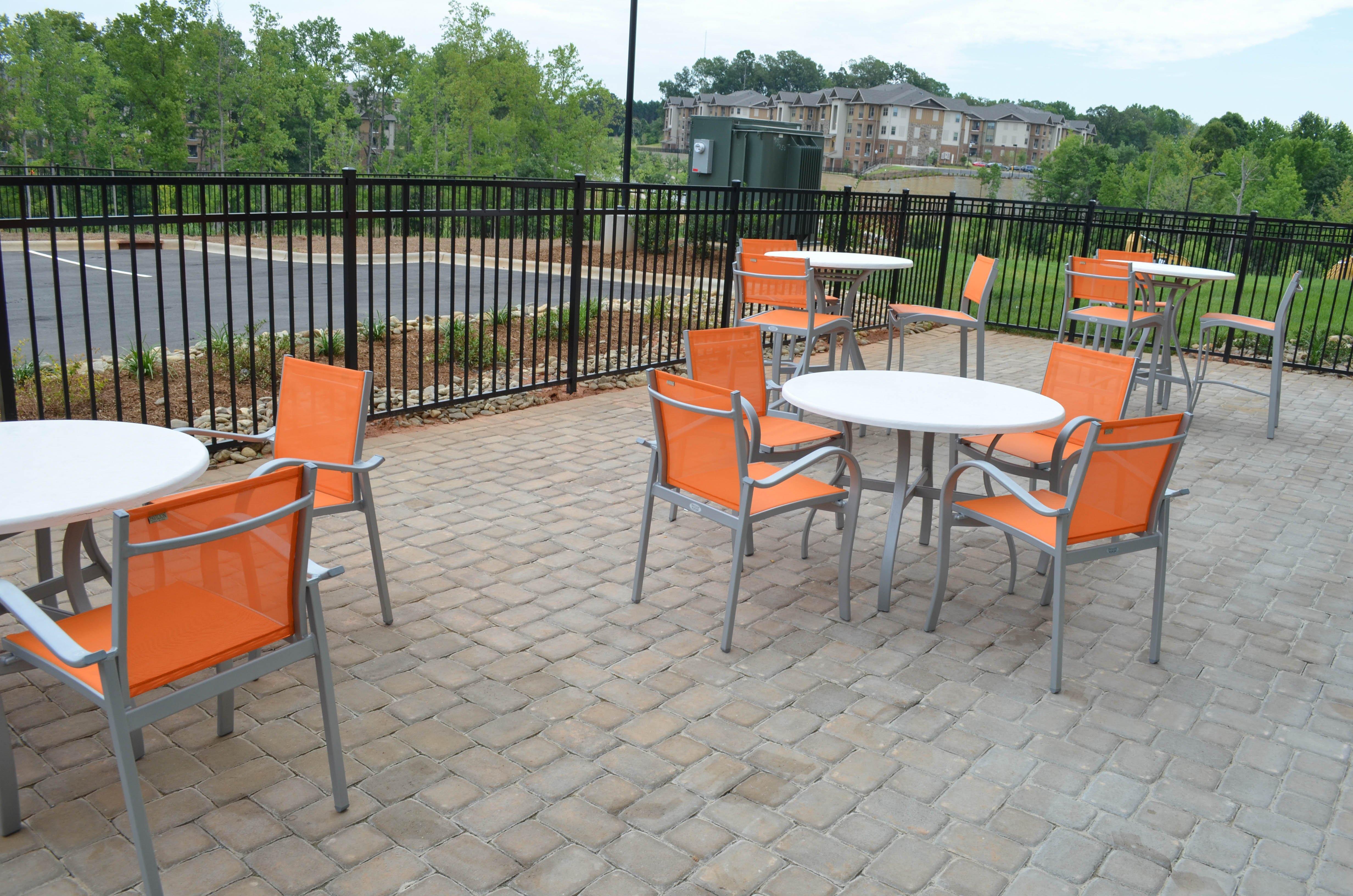 Holiday Inn Express & Suites Raleigh Airport - Brier Creek By Ihg Buitenkant foto