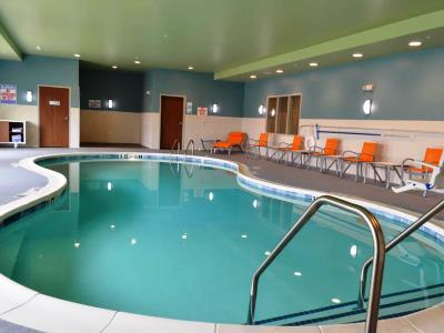 Holiday Inn Express & Suites Raleigh Airport - Brier Creek By Ihg Buitenkant foto