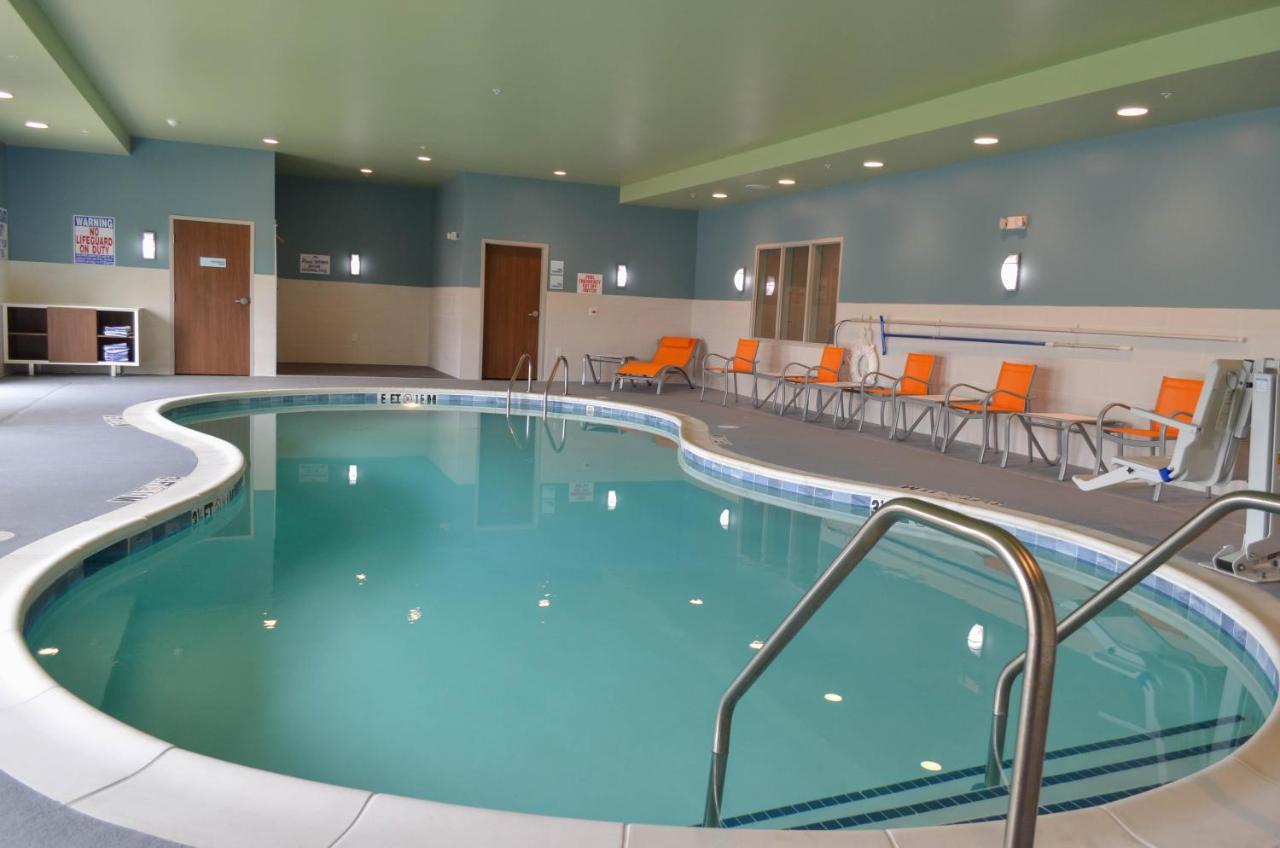 Holiday Inn Express & Suites Raleigh Airport - Brier Creek By Ihg Buitenkant foto